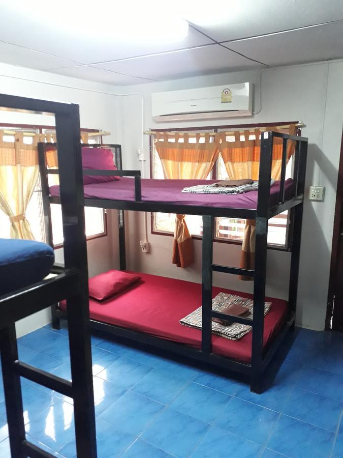 Cody Guesthouse Чиангмай Экстерьер фото