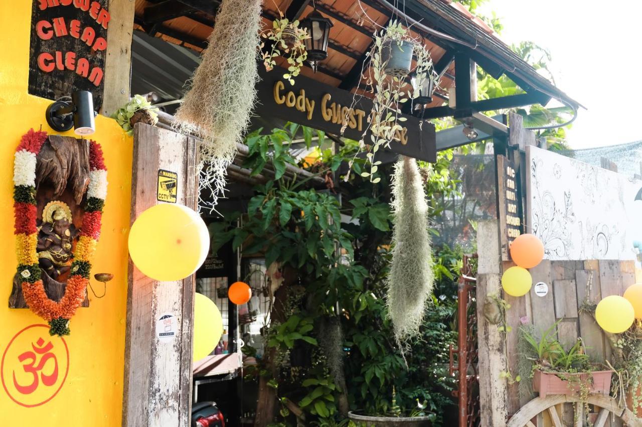Cody Guesthouse Чиангмай Экстерьер фото
