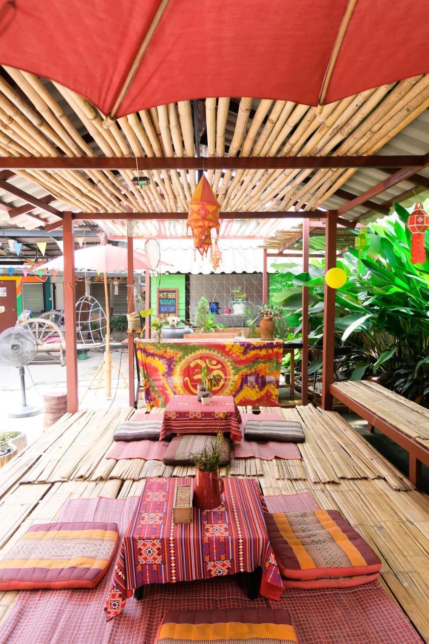 Cody Guesthouse Чиангмай Экстерьер фото